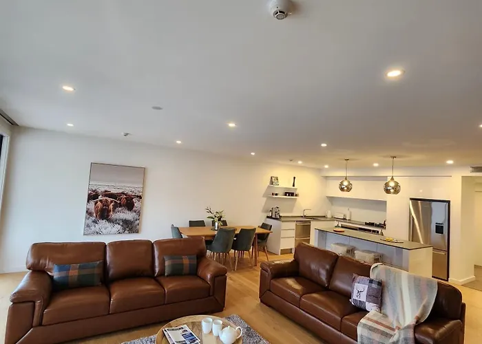 Lakeside 3 Bdrm Luxury! Appartement *